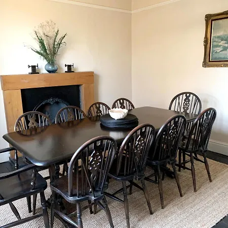 1 Ivy Cottages, 31 Main Street *