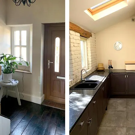 1 Ivy Cottages, 31 Main Street Skipton